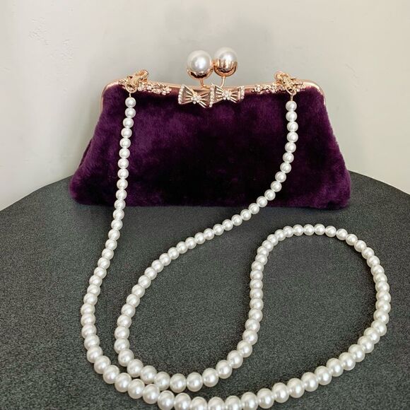 Handmade Real Shearling Pearl Kisslock Clutch/Wristlet/Evening Bag/Crossbody - Picture 1 of 16